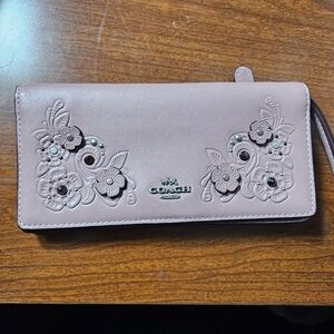 Auth Coach Appliqué Floral Wallet/Wristlet Stone 12043